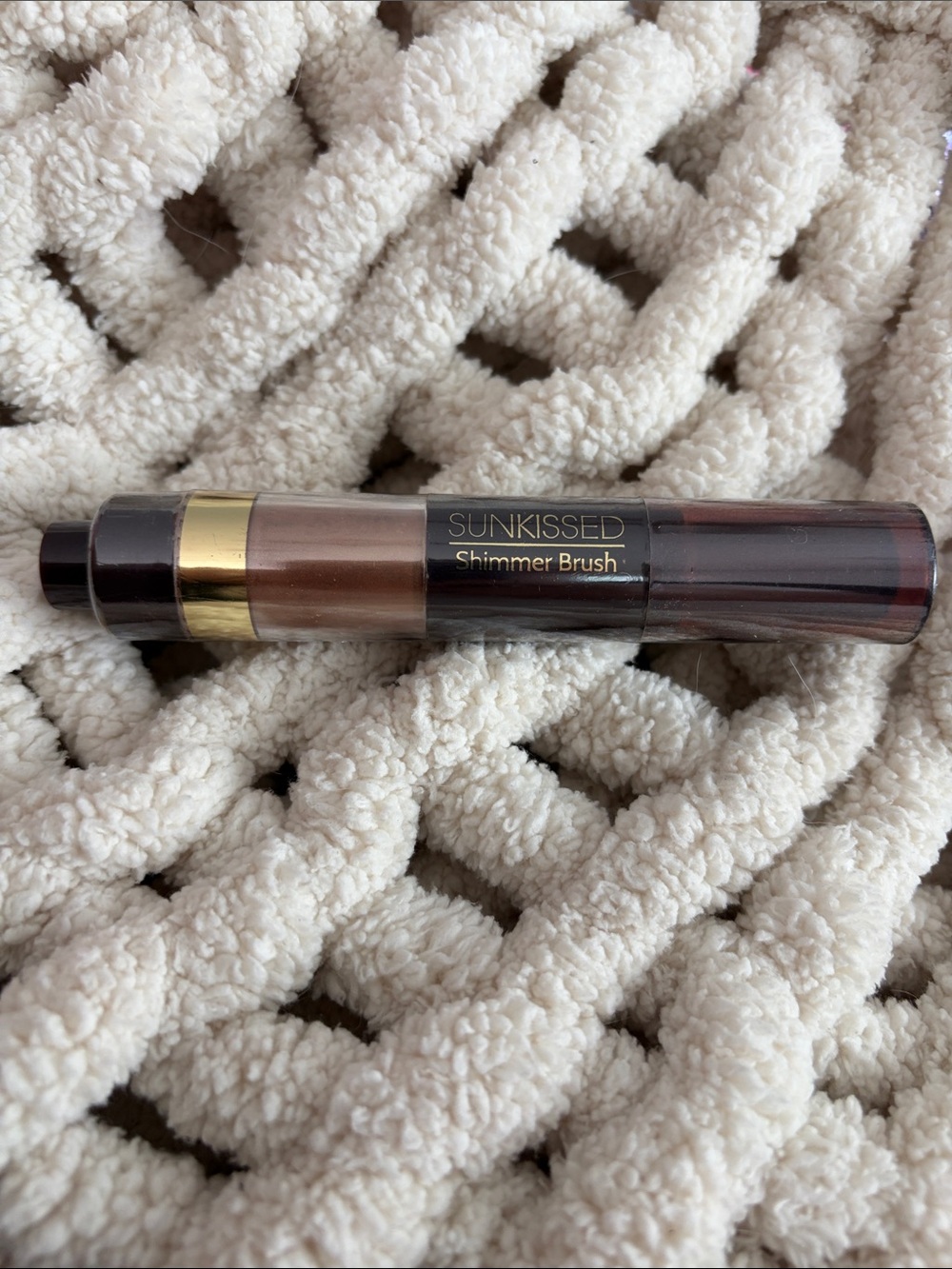 Source Unknown Sunkissed Shimmer Brush in Brown and Gold